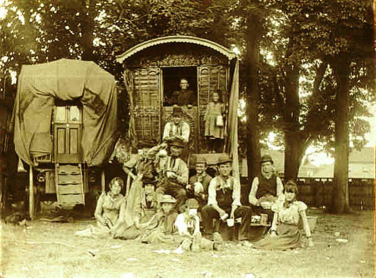 Name:  800px-Gypsy_family_and_travel_wagon-768x568.jpg
Views: 5693
Size:  95.0 KB