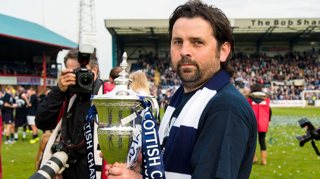 Name:  288179-dundee-manager-paul-hartley-celebrates-with-the-trophy.jpg
Views: 240
Size:  72.5 KB