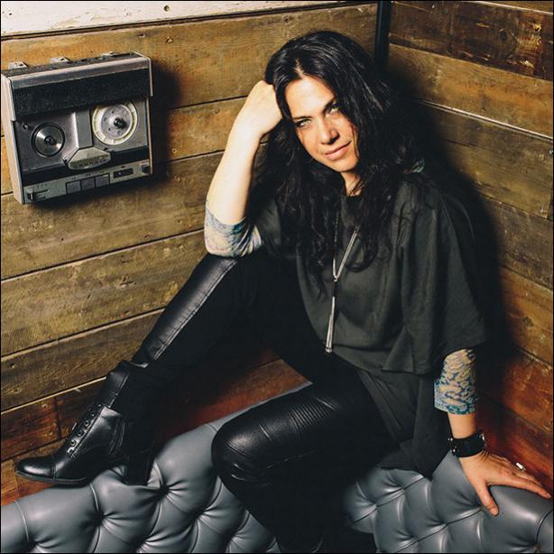 Name:  Sari-Schorr.jpg
Views: 274
Size:  61.9 KB