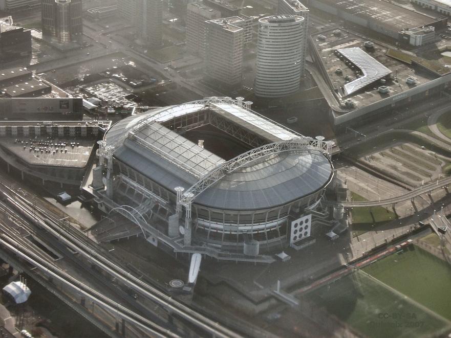 Name:  1200px-Amsterdam_Arena_Roof_Open.jpg
Views: 571
Size:  96.2 KB